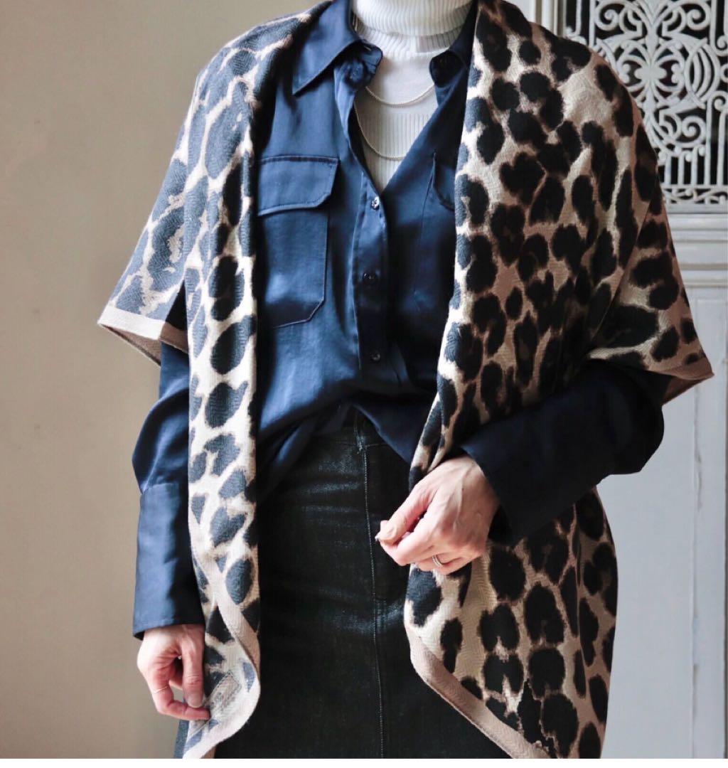 美品　manipuri ウールシルクヘリンボーン織レオパードストール　120
