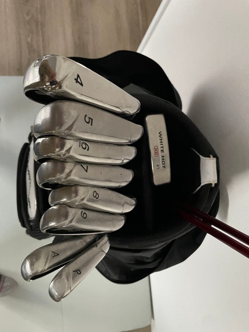 TaylorMade 11本キャディバッグ付 テーラーメイド ゴルフクラブ