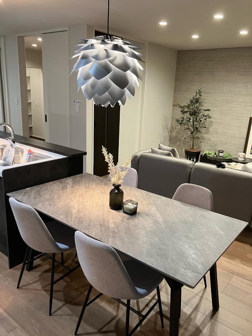 モデル展示 未使用品ダイニングテーブル横幅160cm ストーン柄 CHERRY