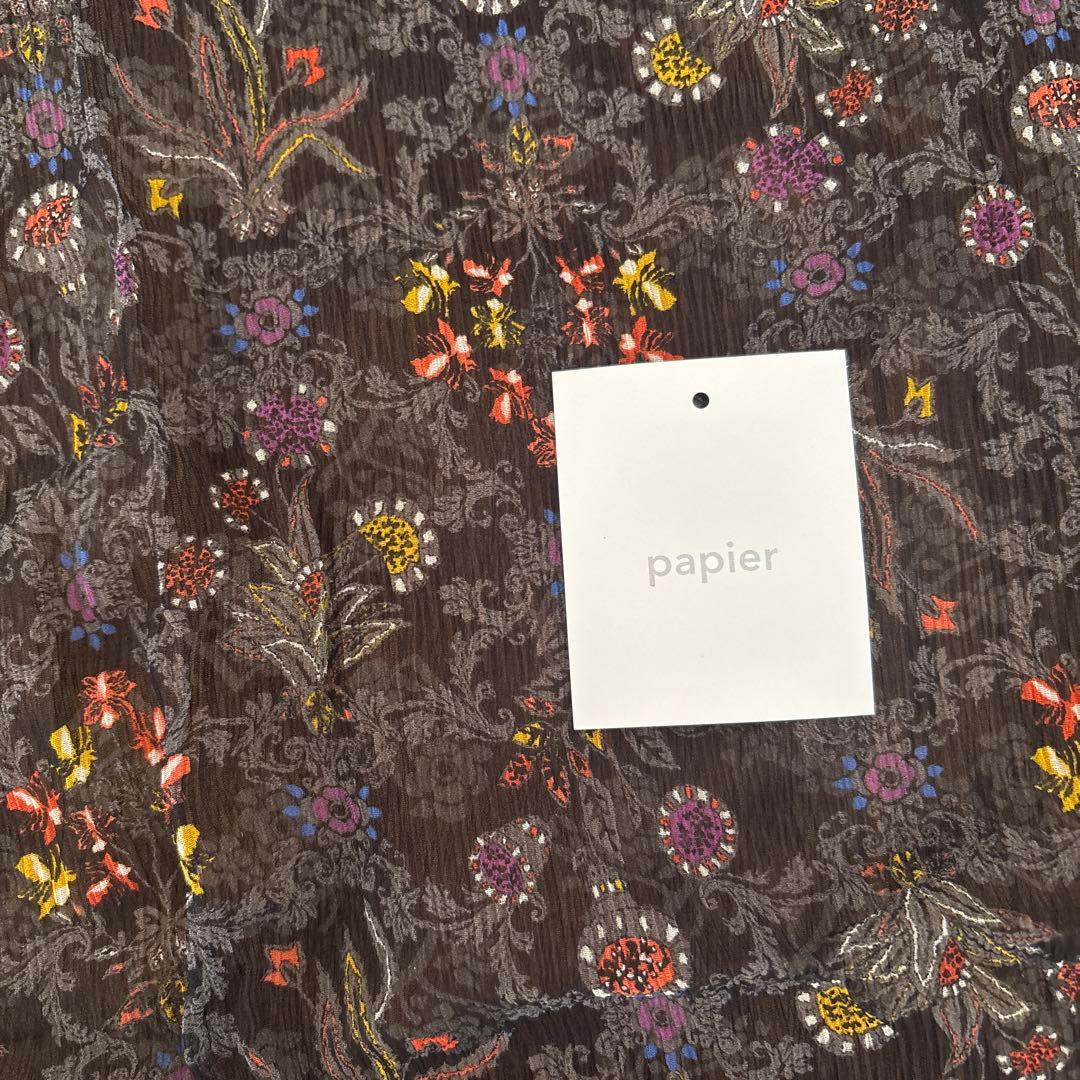 【ユーミ】papier スカーフ　シルク100%