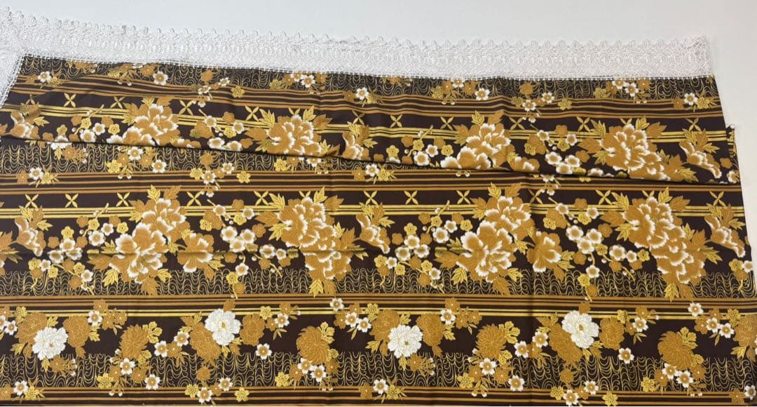 【ハンドメイド テーブルクロス ゴールド×ホワイトレース 新品