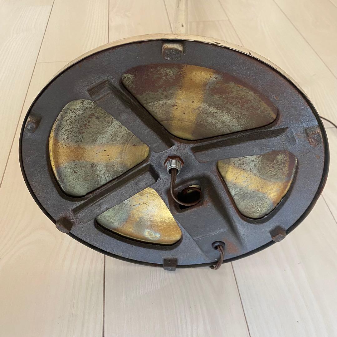 塗装の剥げた古い三連フロアスタンド アンティーク