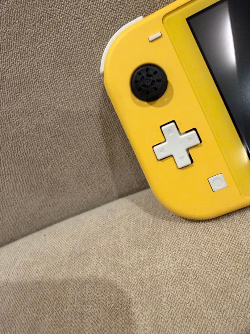 スイッチライト　イエロー