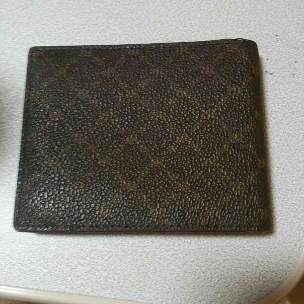 RIONI財布、元値約21000