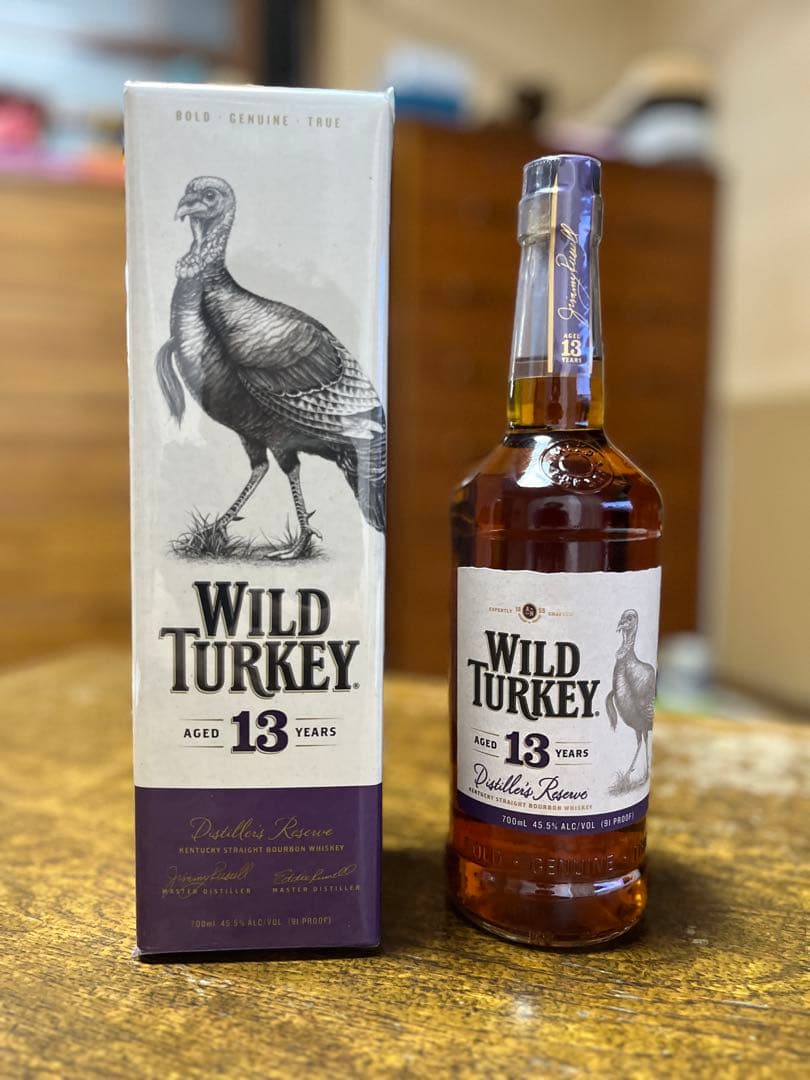 【にゃんこ】ワイルドターキー 13年 バーボンウイスキー 700ml