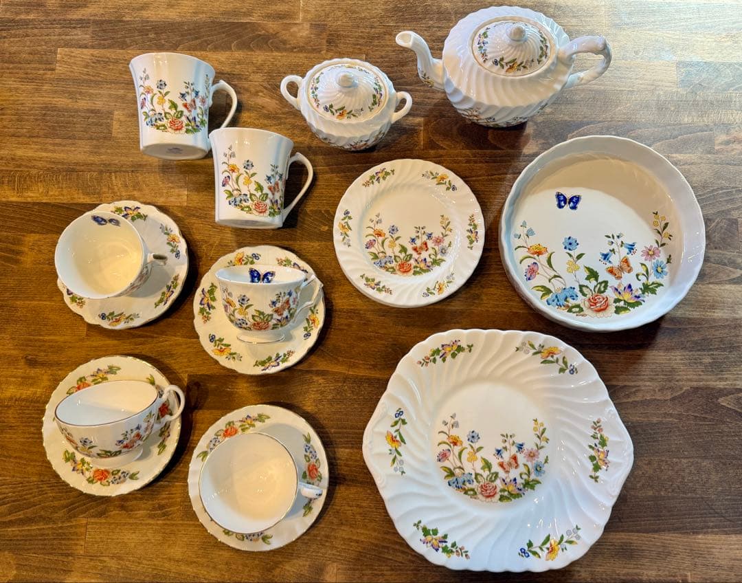 【お値下げしました】英国エインズレイ社製　テーブルウェア