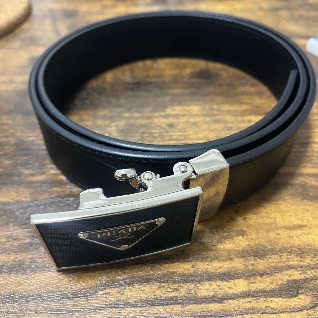 m*u様 PRADA ブラックレザーベルト