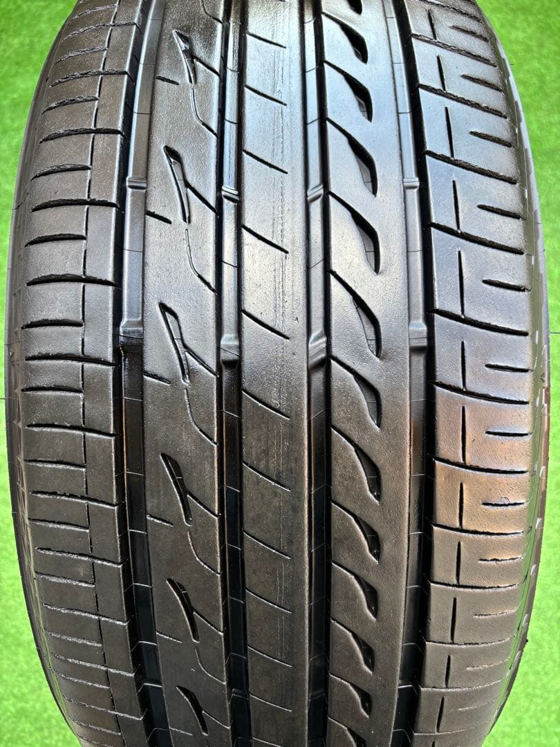 BRIDGESTONE REGNO 235/50R17 96V. 2024年製。