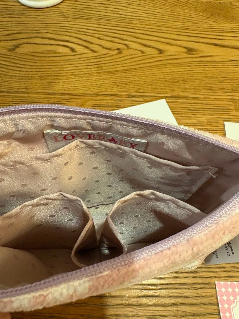 LOVERARY 舟形ポーチMサイズ　モフモフネコチャン　新品未使用