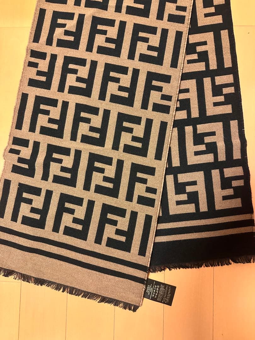 FENDI ブラウンウール&シルクスカーフ