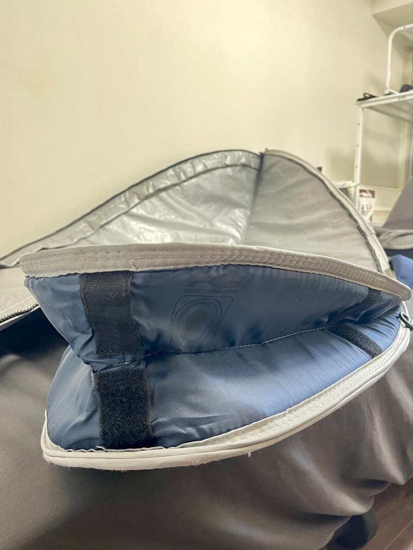 FCS サーフボードケース／シルバー・ブルー