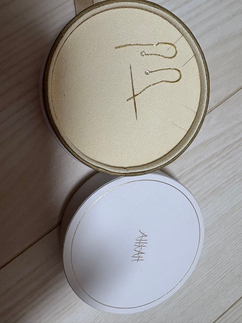 AHKAH スイングダイヤピアス