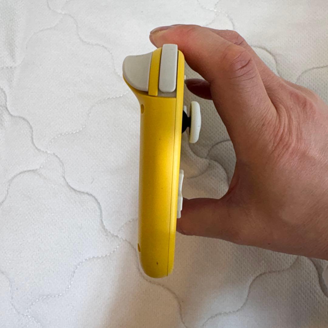 Nintendo Switch Lite イエロー 充電器 箱付き