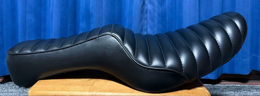 ラクロ ハーレー スポーツスター XL883 タックロールシート