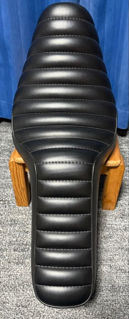 ラクロ ハーレー スポーツスター XL883 タックロールシート