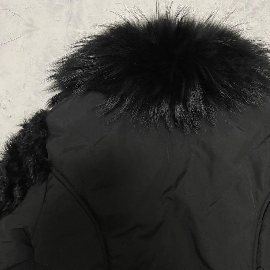 セール　モスキーノ アウター 黒 ファー ジップ 異素材 高級感　トップス