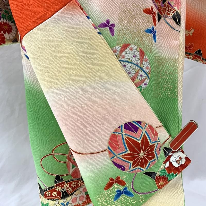 509ag34□七五三 七歳 女児 着物&袋帯 金彩 毬 糸車 蝶□美品