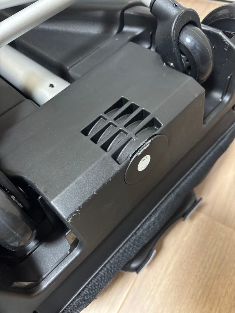 正規店購入　マイクロスケーター　ラゲッジイージー　子供が乗れるスーツケース