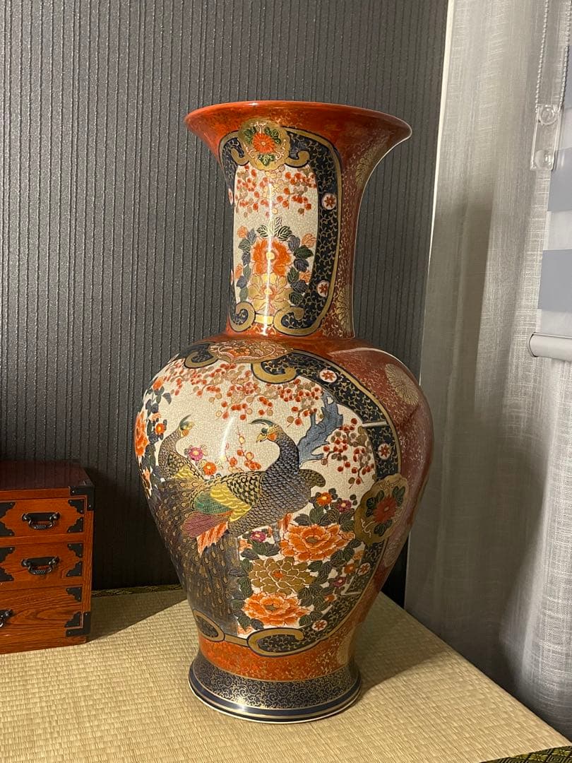 有田焼 伊万里焼 梅牡丹孔雀獅子図 金襴手 大花瓶 68.5cm 花瓶