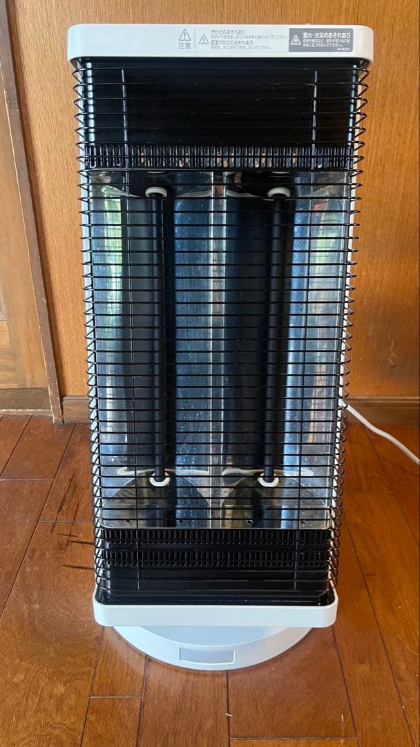 【美品】ダイキン　遠赤外線暖房機　セラムヒート 2021年CER11YS-W
