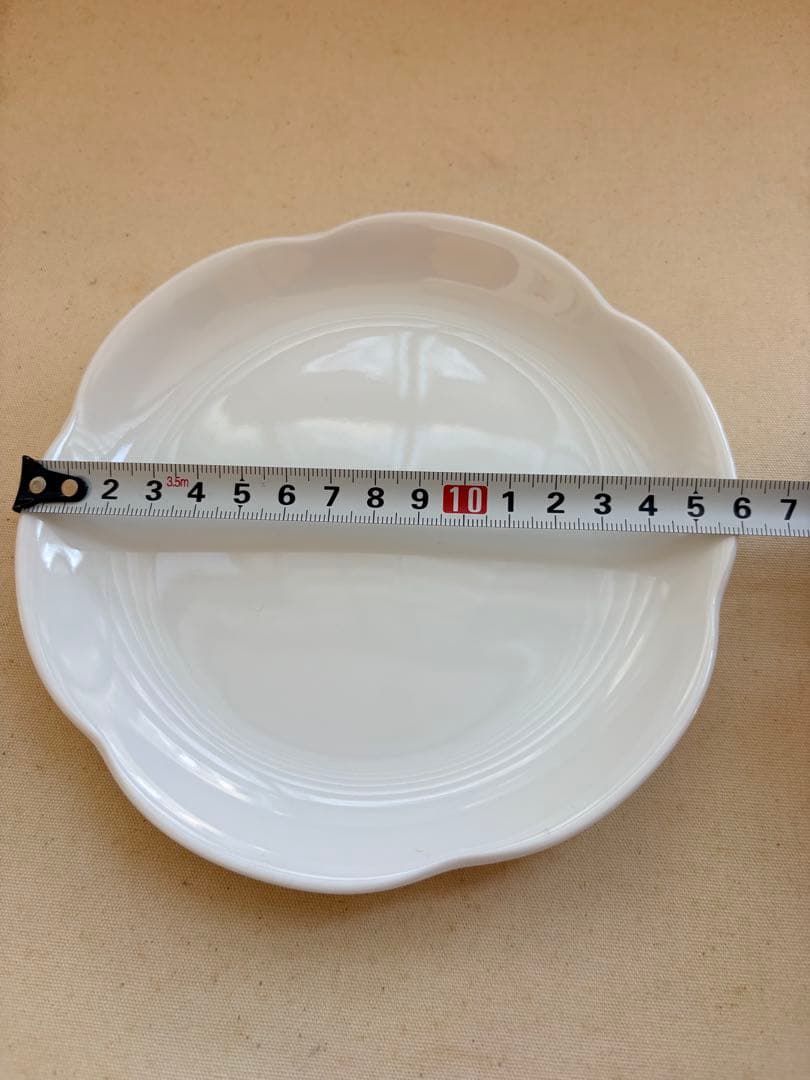 Harumi K. 花びら型 ホワイトプレート 約10インチ１０枚セット