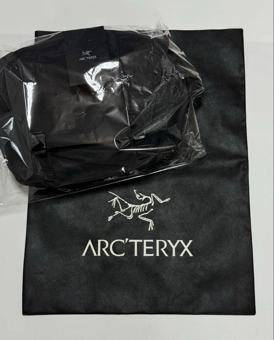 Arc’teryx Granville 10 Courier Bag