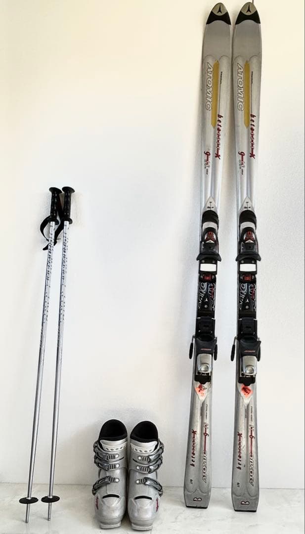 atomic betacarv X 9.18スキー板