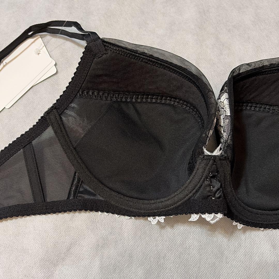 ワコール　パルファージュ　プッシュアップブラ＆ショーツ　F70　新品　匿名配送