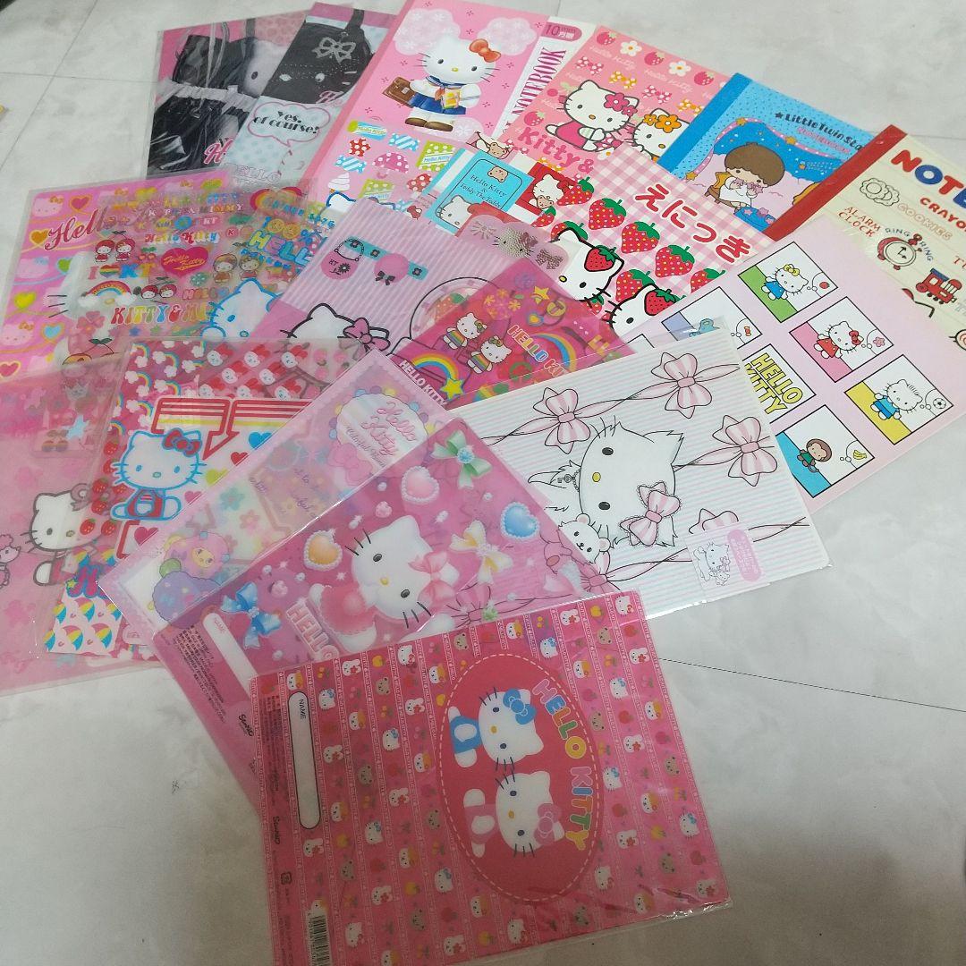 新品　ハローキティ　下敷き　ノート　セット