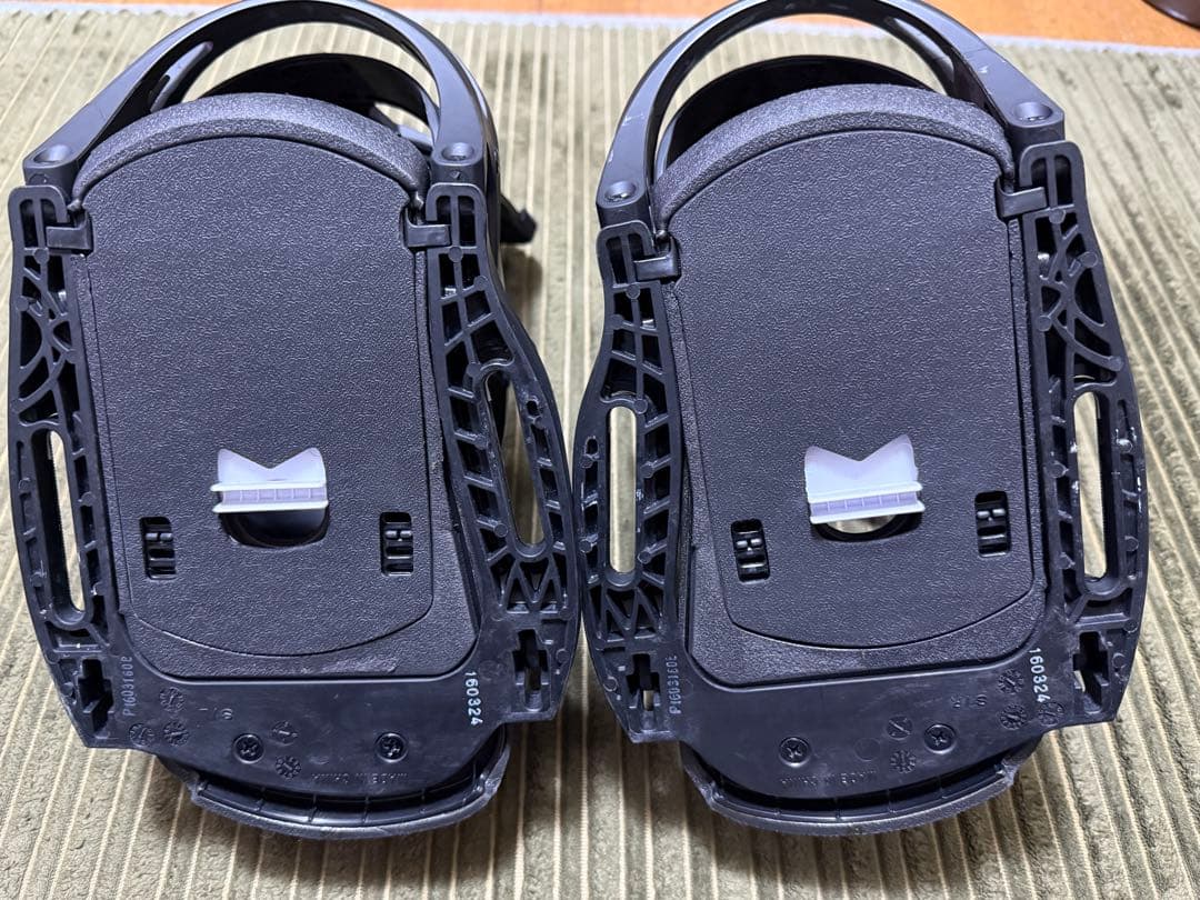 BURTON ⭐︎CARTEL⭐︎カーテル⭐︎ビンディング⭐︎EST⭐︎M⭐︎未使用に近い