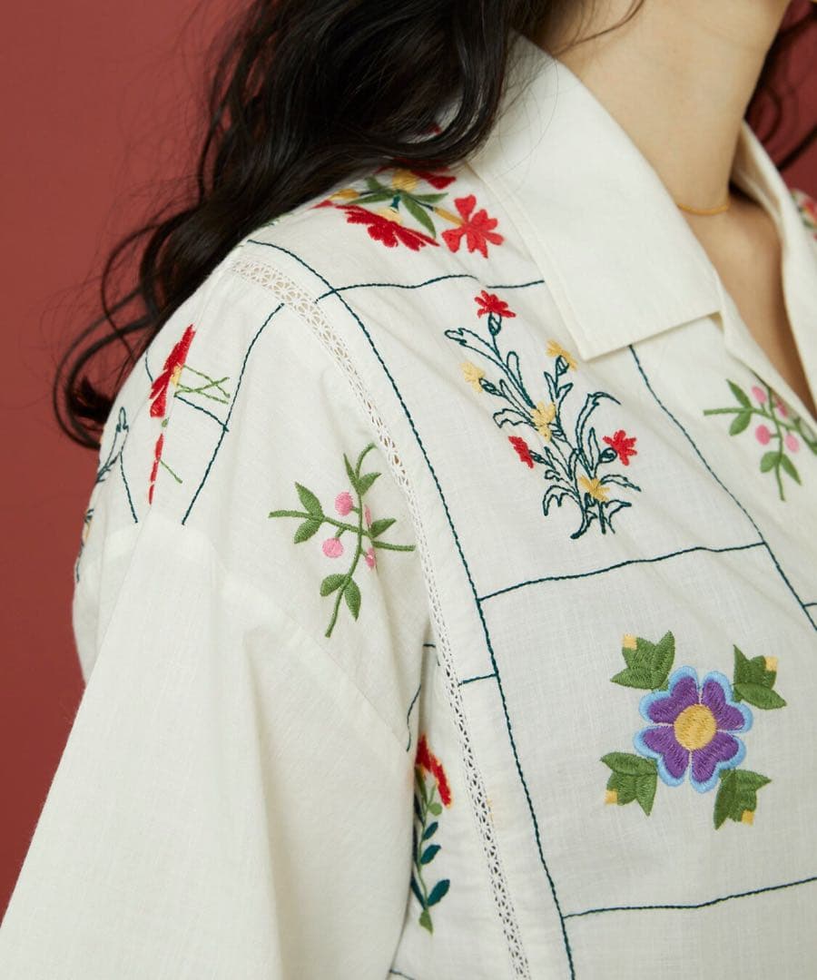 Freada パッチワーク花刺繍シャツ