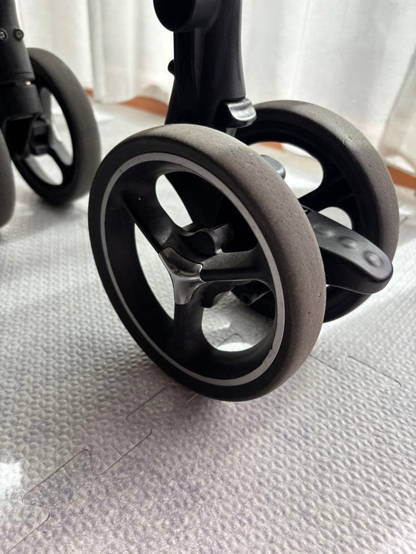 Aprica ラクーナクッションフリープラス　対面可ベビーカー