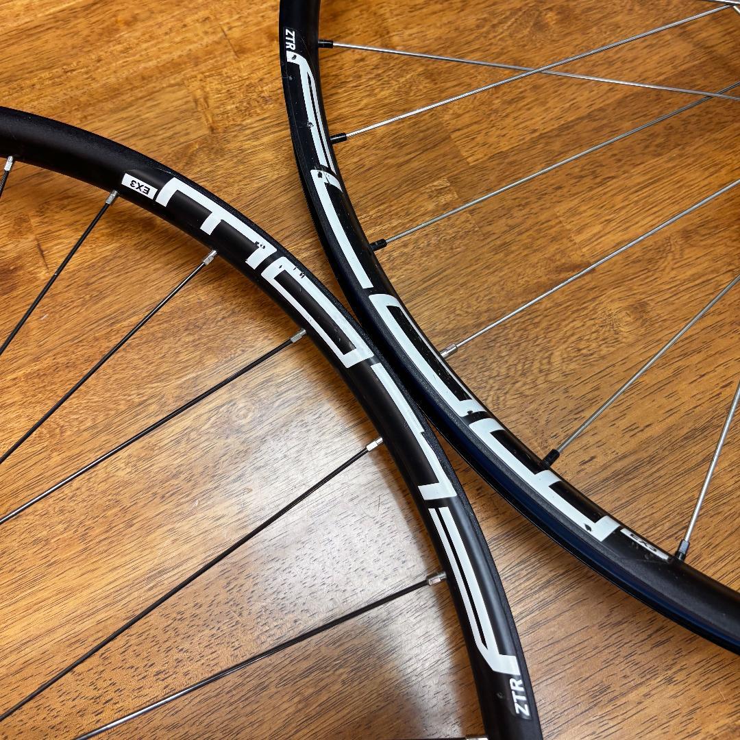 INDUSTRY NINE ハブ　STANS Flow EX3手組ホイール 前後