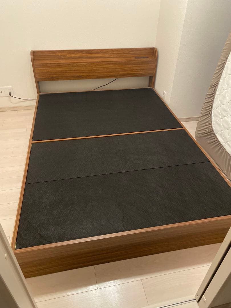 EMMY ダブルベッドフレーム 引出し収納付き