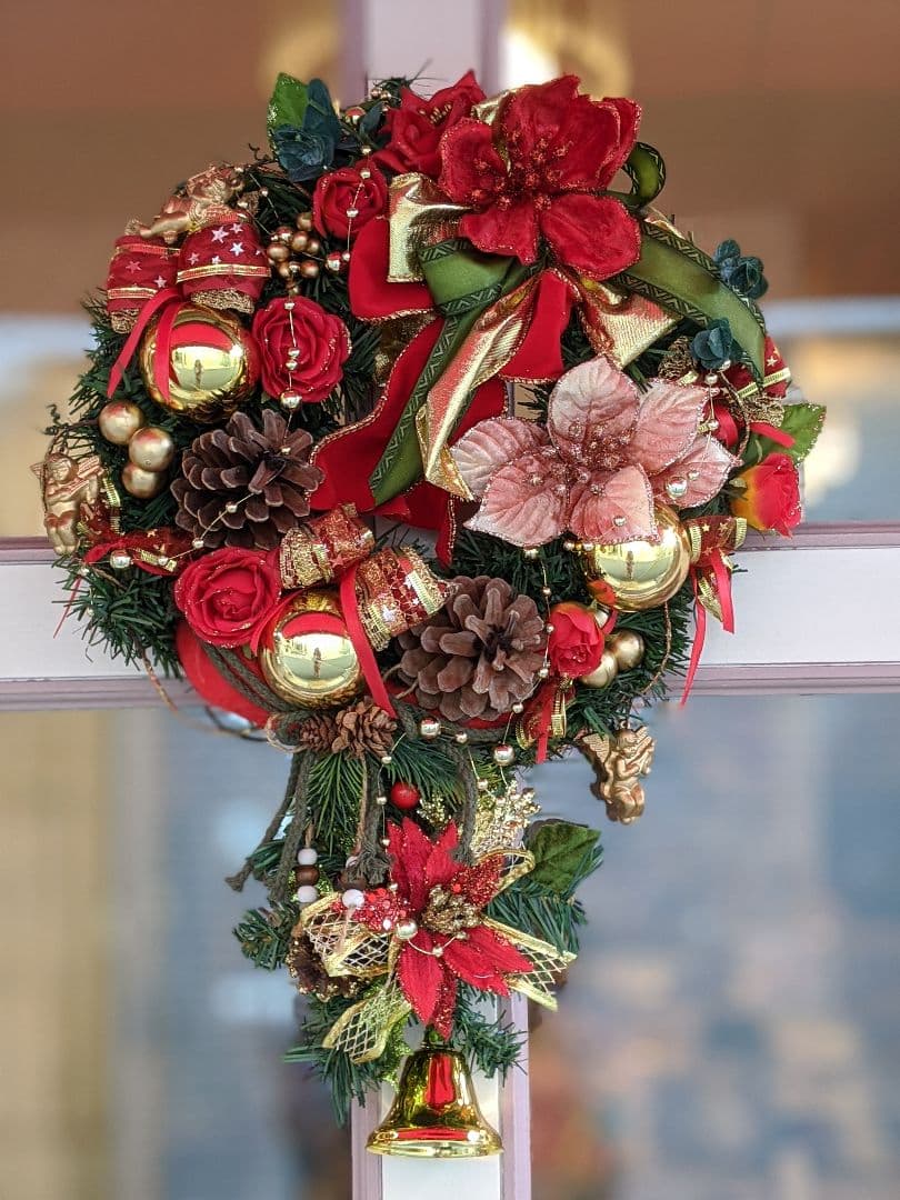 【お値下げ】クリスマスリース✨ベル付き✨フラワーリース大✨造花