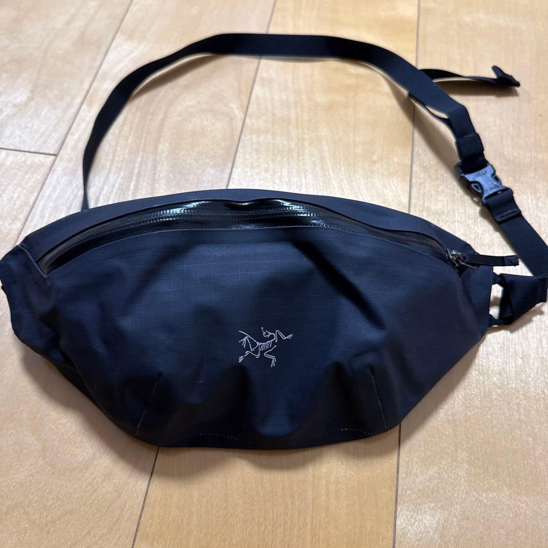Arc'teryx グランヴィル クロスボディ バッグ ブラック