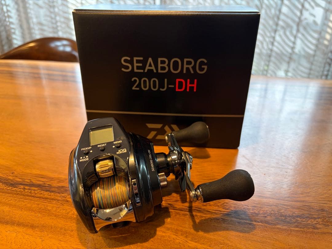 【お値下げ中】Daiwa ダイワ SEABORG 200J-DH 電動リール