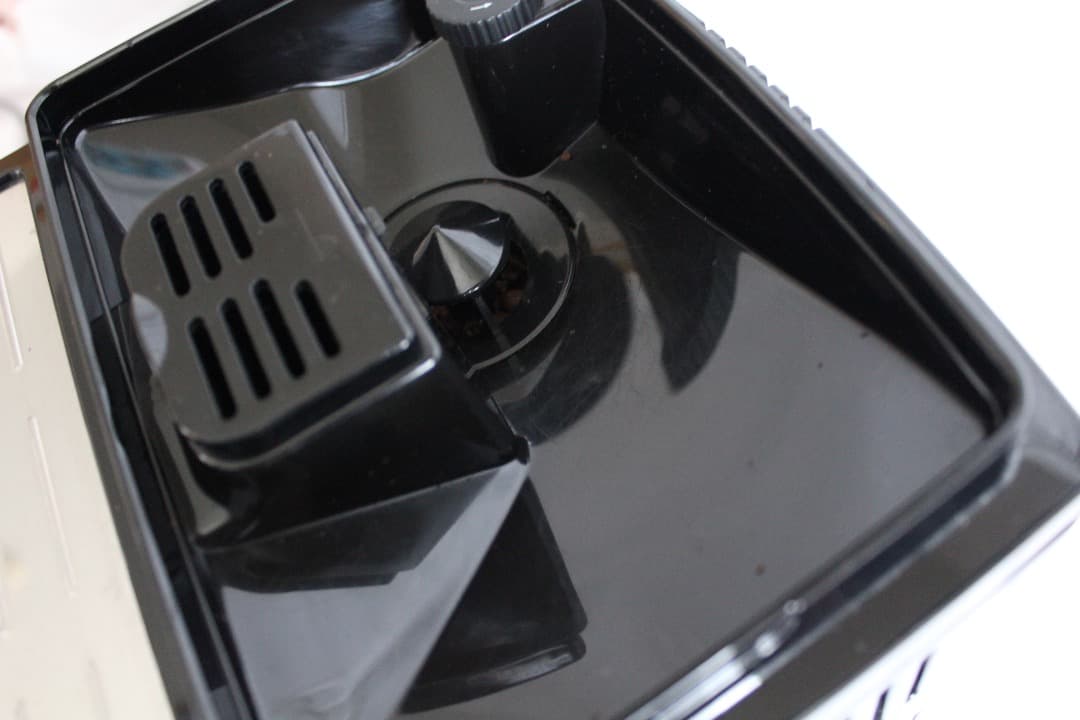 デロンギ マグニフィカS コンパクト全自動エスプレッソマシン 【ジャンク品】