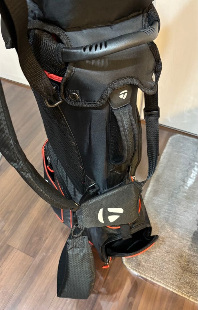 TaylorMade ゴルフスタンドバッグ ブラック/レッド