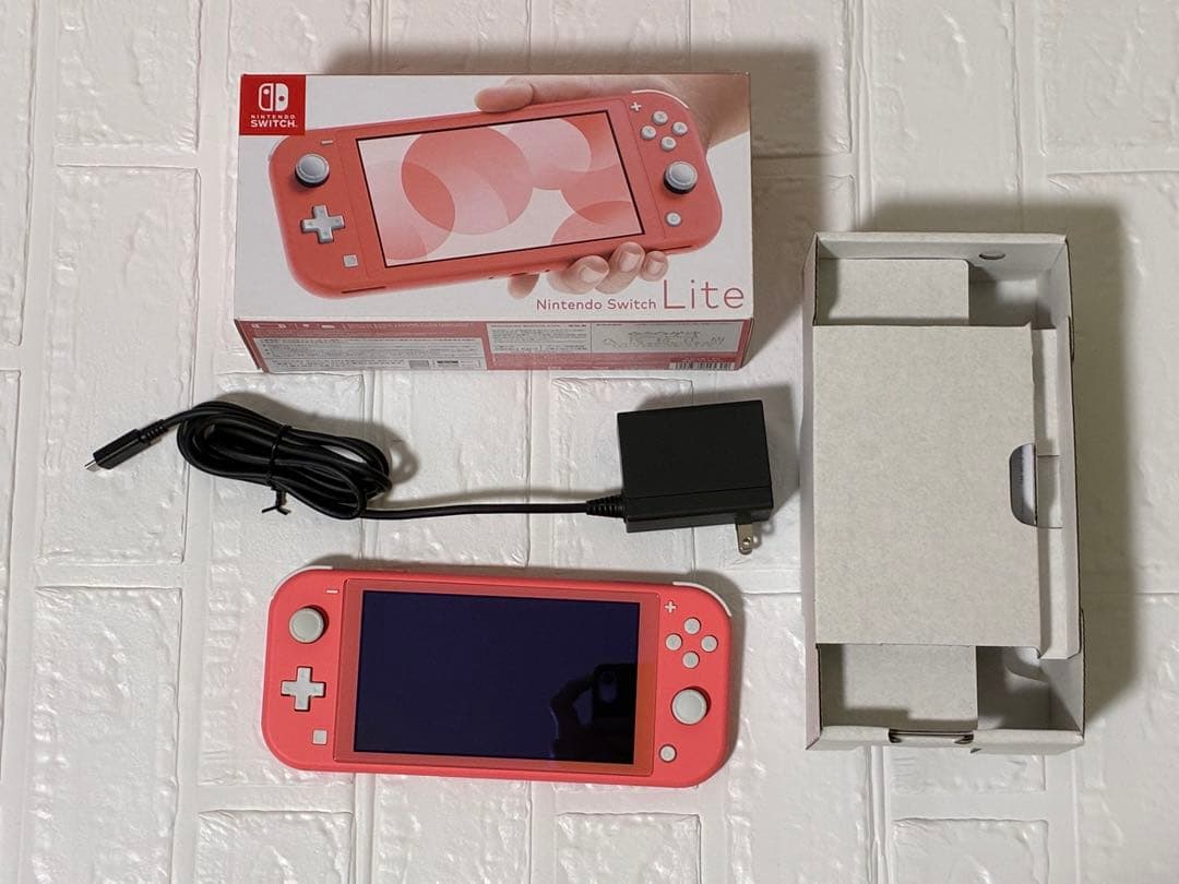 Nintendo Switch Lite スイッチ　ピンク 本体 充電器付き