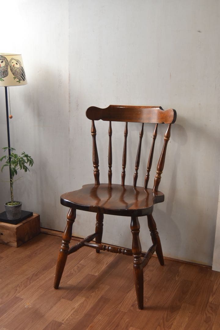 キツツキ ウィンザーチェア