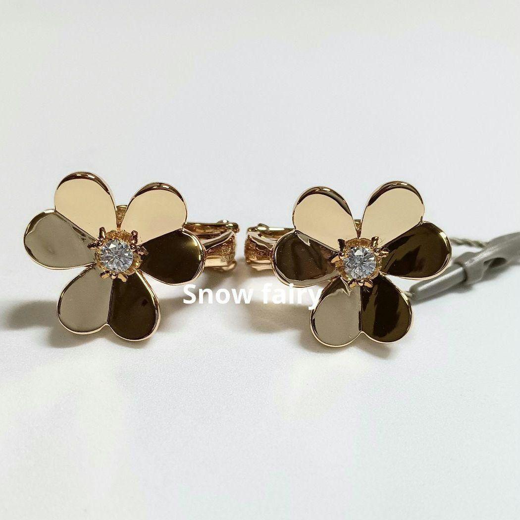 ハイクオリティ　三つ葉ピアス　フラワーピアス　YGカラー