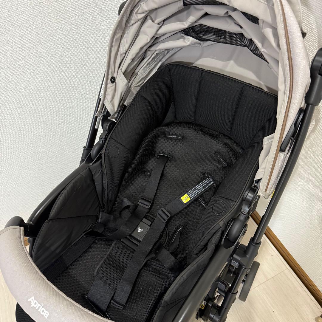 美品 Apricaラクーナビッテクッション アカチャンホンポ限定 23年モデル