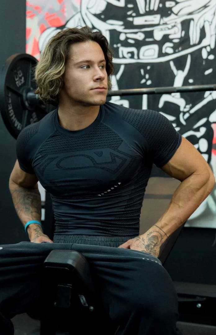  × SUPERMAN コラボ コンプレッションTシャツ