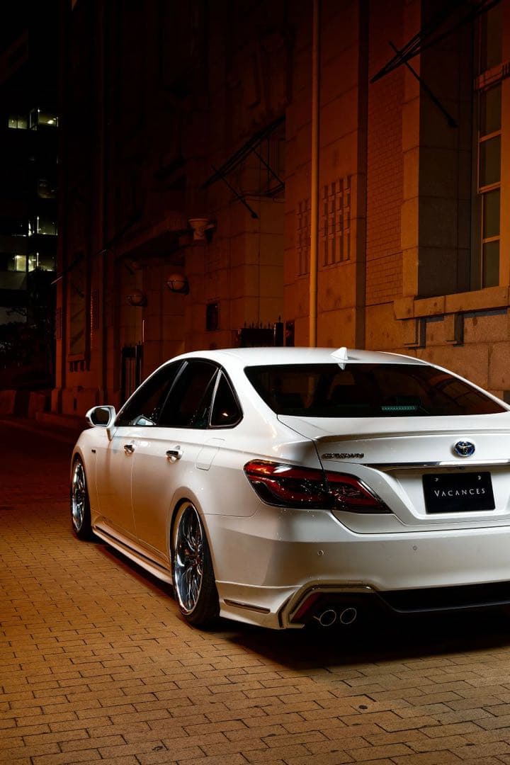 【VACANCESヴァカンス】クラウン 220系 RS リアメッキガーニッシュ