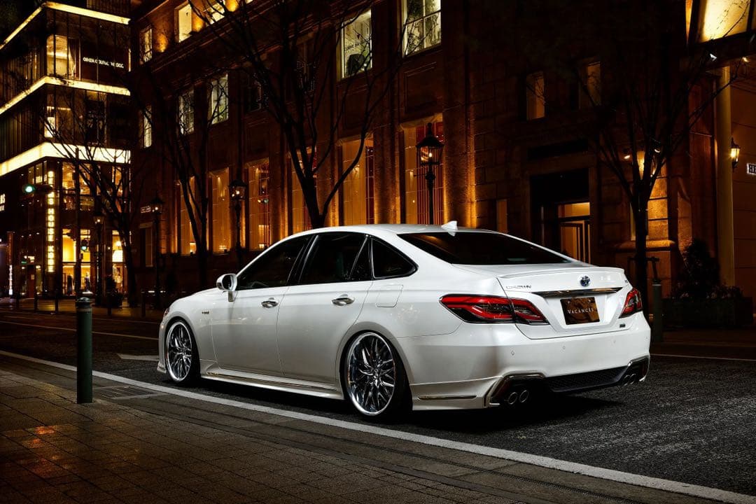 【VACANCESヴァカンス】クラウン 220系 RS リアメッキガーニッシュ