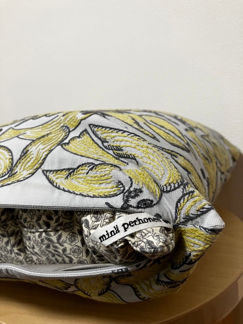 正規品ミナペルホネン　following day クッション