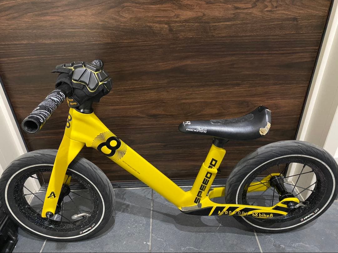 bike8 エアロスピード　ランバイク　カーボンフレーム