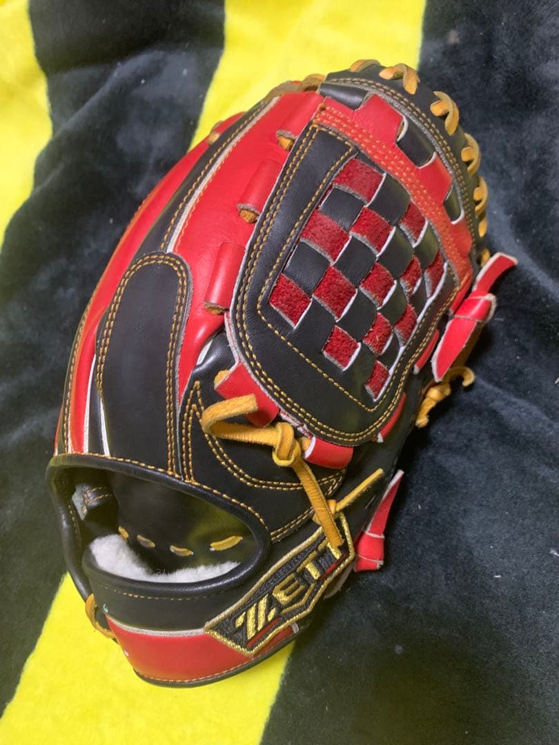 ゼットプロステイタスオーダー軟式内野手用グローブ(源田モデル)
