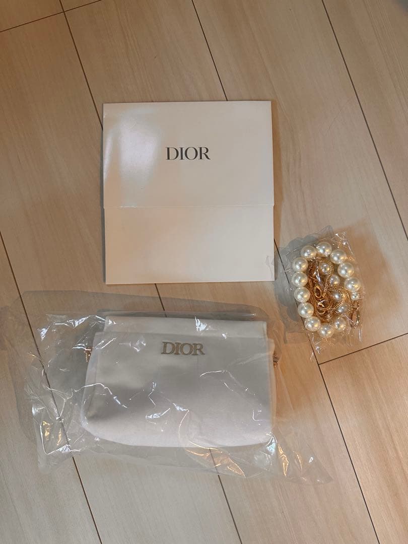 限定品　DIOR ディオール ノベルティ ポーチ ショルダーチェーンつき